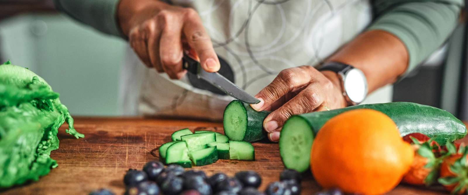 Preparing healthy food for better overall health